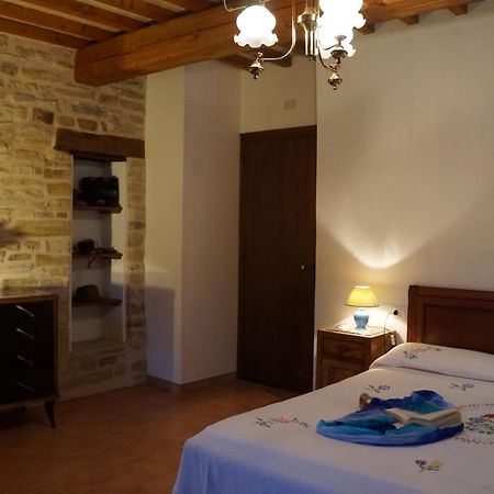 Frigino Agriturismo Pensionat Molino Abbadia Exteriör bild